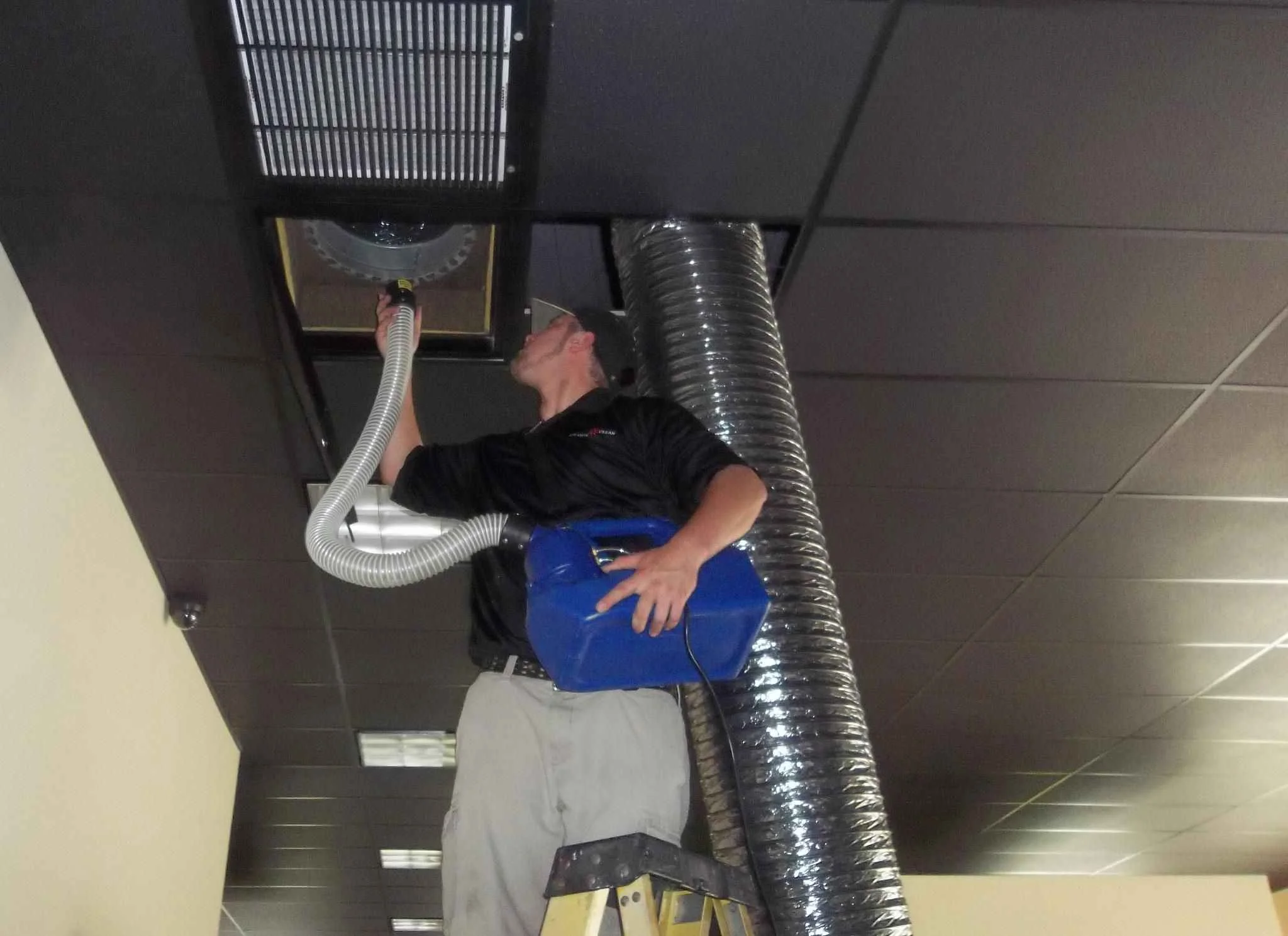Naples Park 8 Expert team performing Air Duct Cleaning in Naples Park to remove dust, mold, and allergens in residential properties.